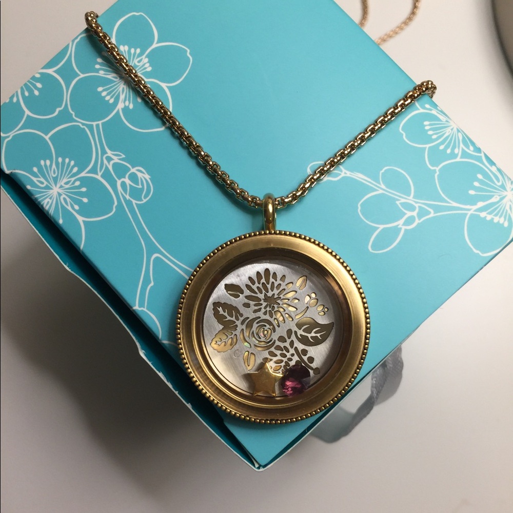 Classic large locket by Origami Owl